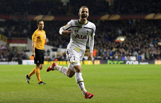 德转评年度最佳左边锋：迪亚斯、KK、拉菲尼亚、维尼修斯入围（德转年度最佳左边锋候选出炉：迪亚斯、KK、拉菲尼亚、维尼修斯在列）