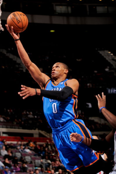 胡明轩全场5投0中无运动战进球，个人正负值-15全队最低（胡明轩5投0中，运动战挂零，正负值-15全队最差）