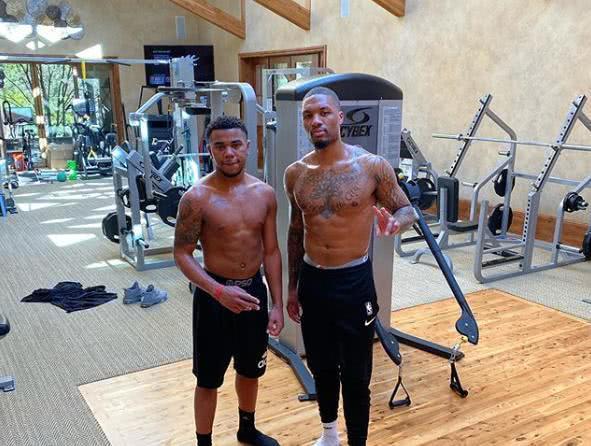 有些球员，必须靠体系（有些球员离开体系就难以发光）