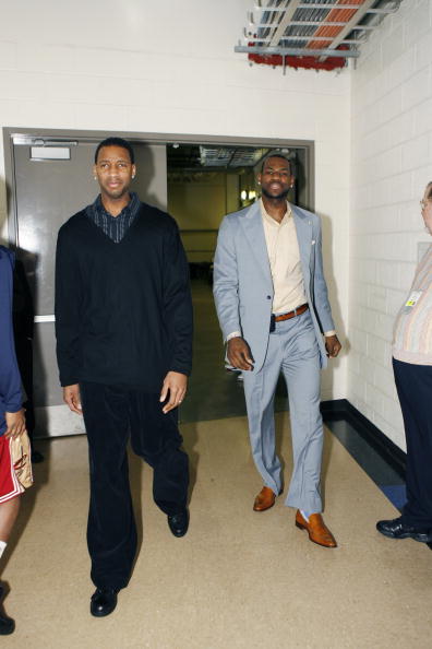 沃尔夫斯堡vs柏林联合：埃里克森、马耶尔首发，郑优营、容诺夫出战（沃尔夫斯堡对阵柏林联合：埃里克森、马耶尔先发，郑优营、容诺夫出战）