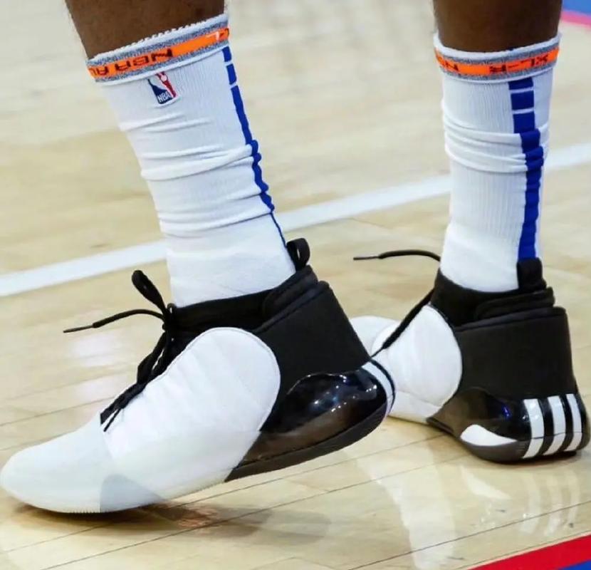 环足奖年度最佳新星候选：杜埃、若昂-内维斯、斯凯利在列（环足奖年度新星提名公布：杜埃、若昂-内维斯、斯凯利入选）