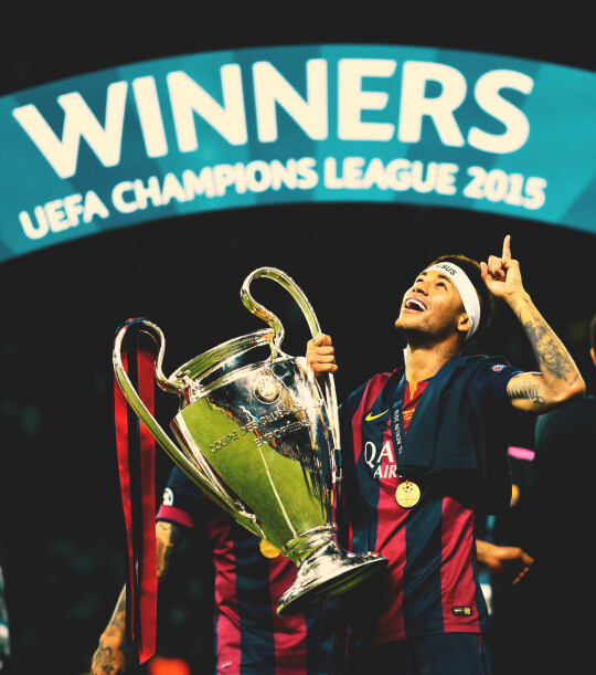 埃基蒂克：安菲尔德的氛围太棒了；我来到这里就是为了赢（埃基蒂克：安菲尔德氛围震撼人心，我来这儿只为胜利）