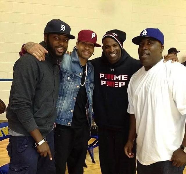 法尔克：拜仁不着急推进诺伊尔续约，打算在他40岁生日前后谈（法尔克：拜仁暂不急于与诺伊尔续约，计划在其40岁生日前后再谈）