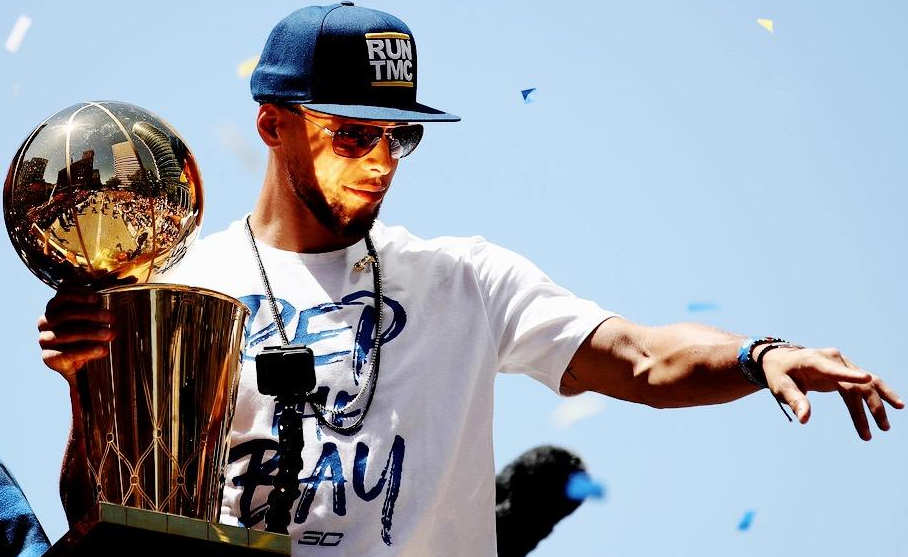 澎湃：管理层想复刻郭士强案例恐有偏差，邵佳一应提升抗压能力（澎湃评：管理层试图复制郭士强模式或有偏差，邵佳一需提高抗压能力）