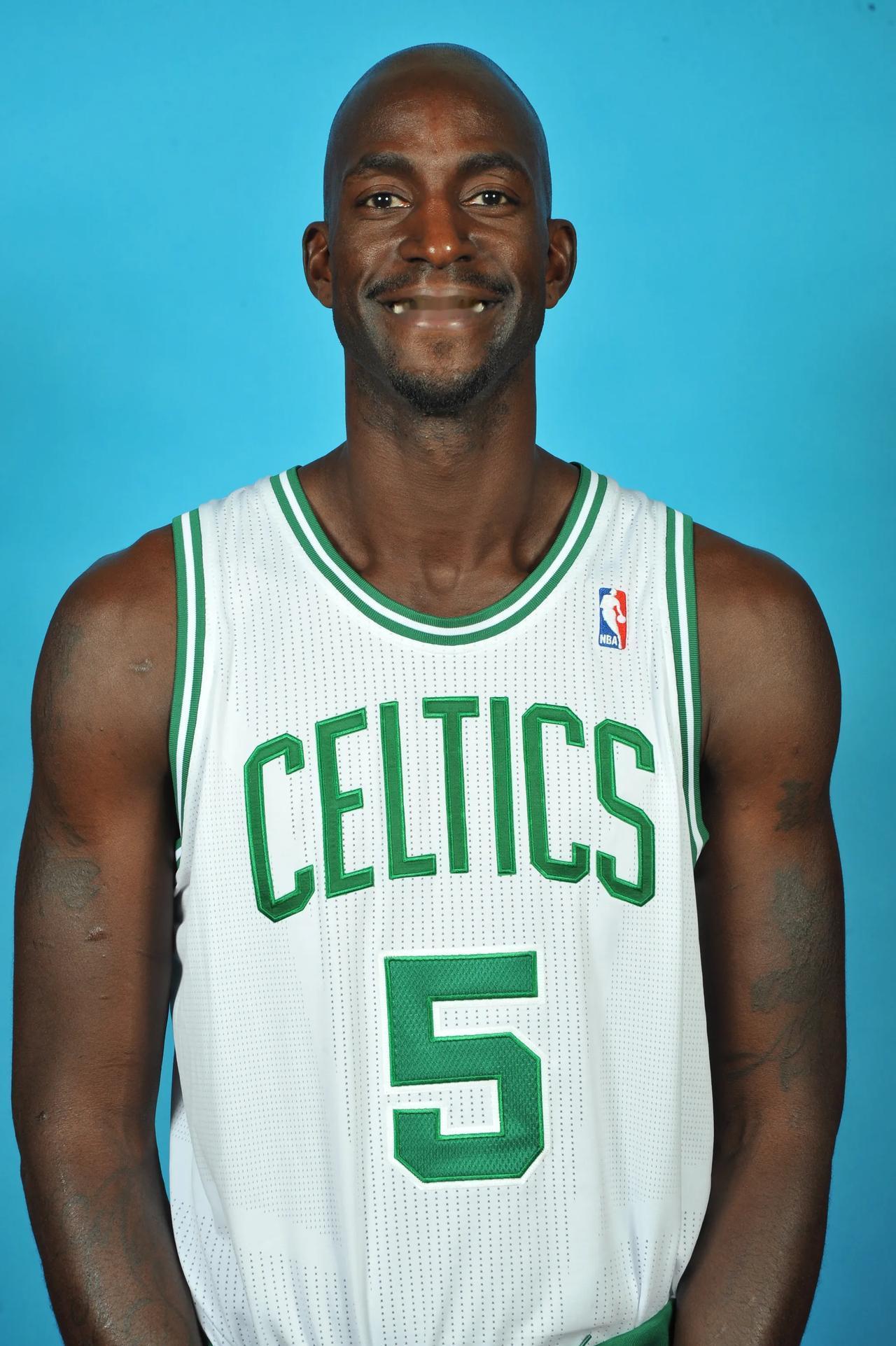 斯科蒂-巴恩斯23分 NBA湖人123-120险胜猛龙 里夫斯44分（里夫斯轰44分，湖人123-120险胜猛龙，巴恩斯拿下23分）